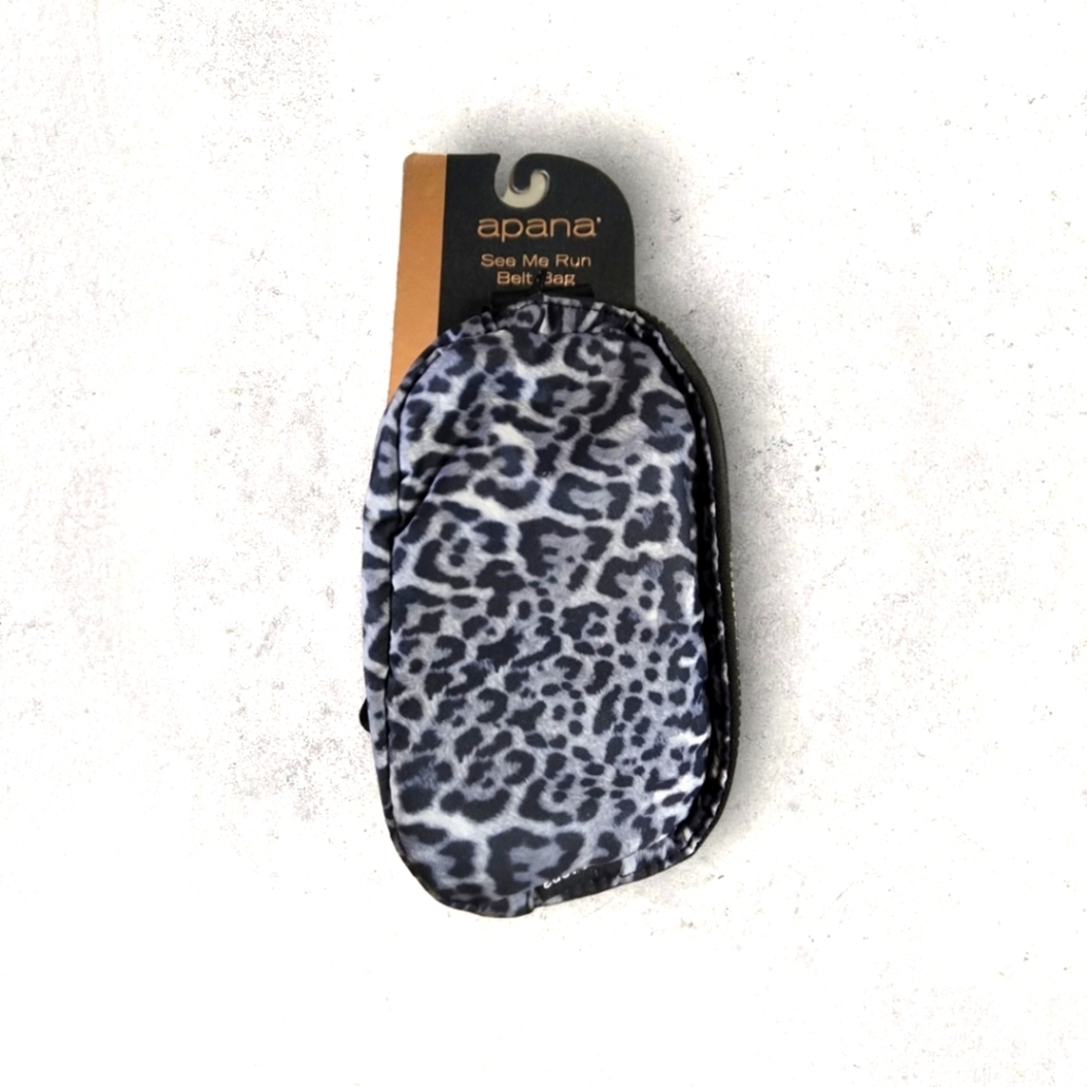 APANA SEE ME RUN BELT BAG FANNY PACK SNOW LEOPARD GRAY  ADJUSTABLE STRAP NWT